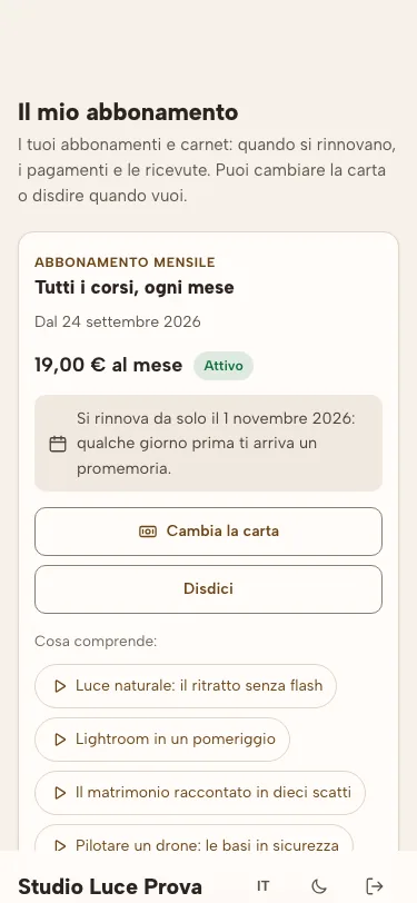 «Il mio abbonamento» dal telefono: attivo, quando si rinnova, i pulsanti per cambiare la carta o disdire
